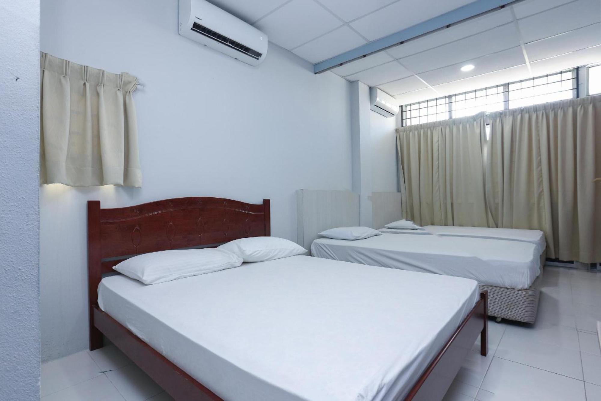 Spot On 89796 D'Noor Budget Inn كوتا بْهارو المظهر الخارجي الصورة