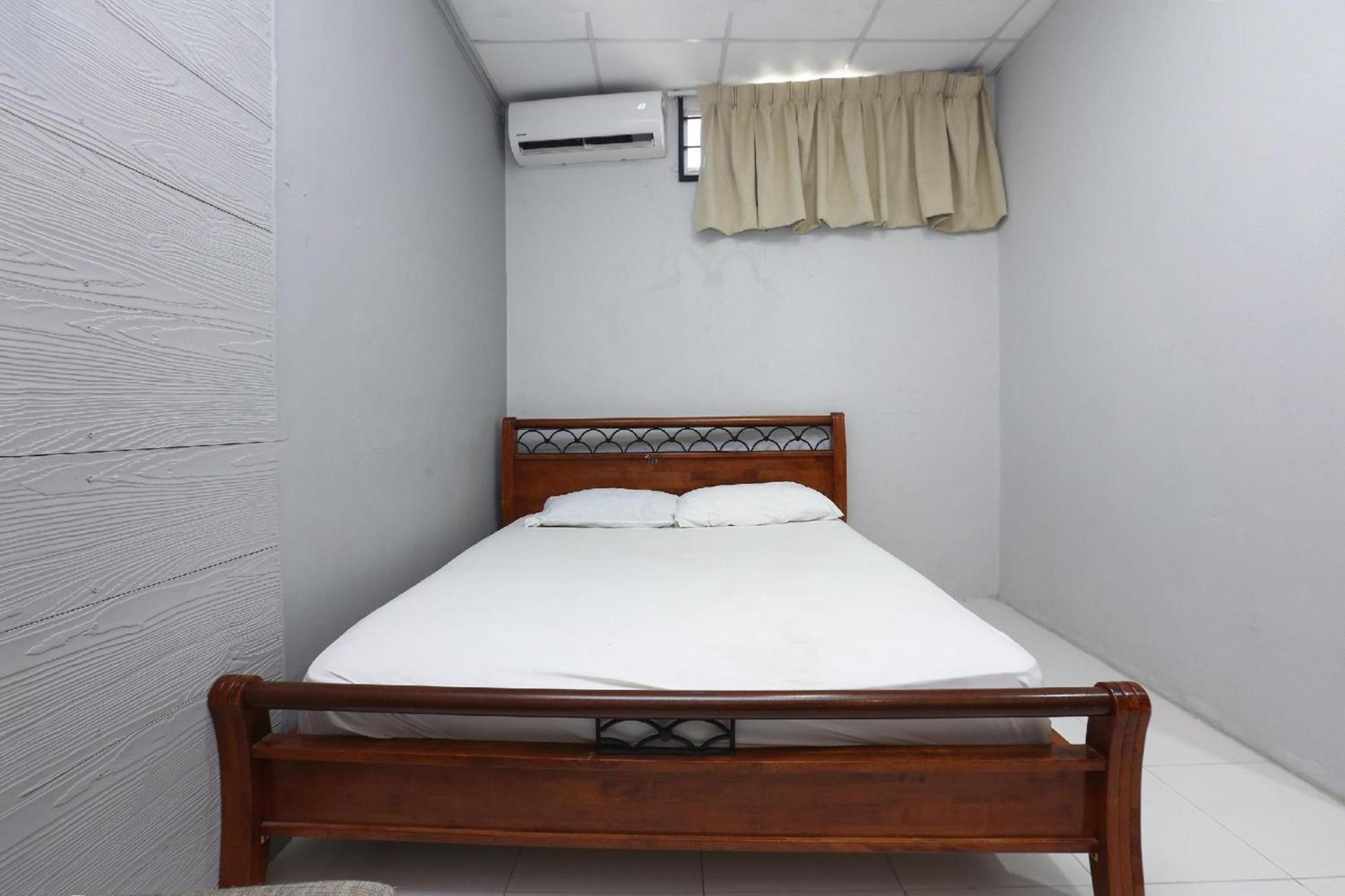 Spot On 89796 D'Noor Budget Inn كوتا بْهارو المظهر الخارجي الصورة