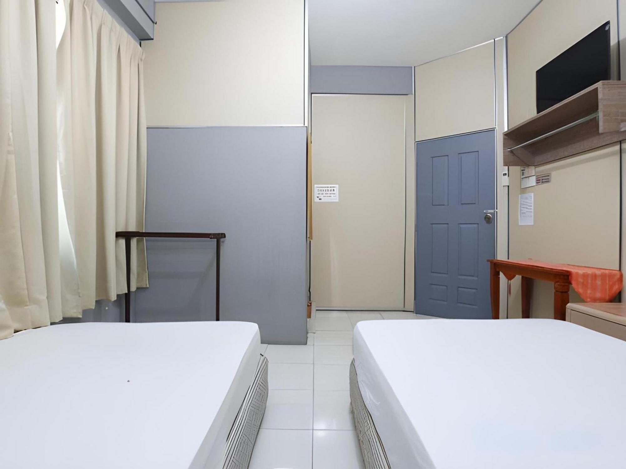 Spot On 89796 D'Noor Budget Inn كوتا بْهارو المظهر الخارجي الصورة
