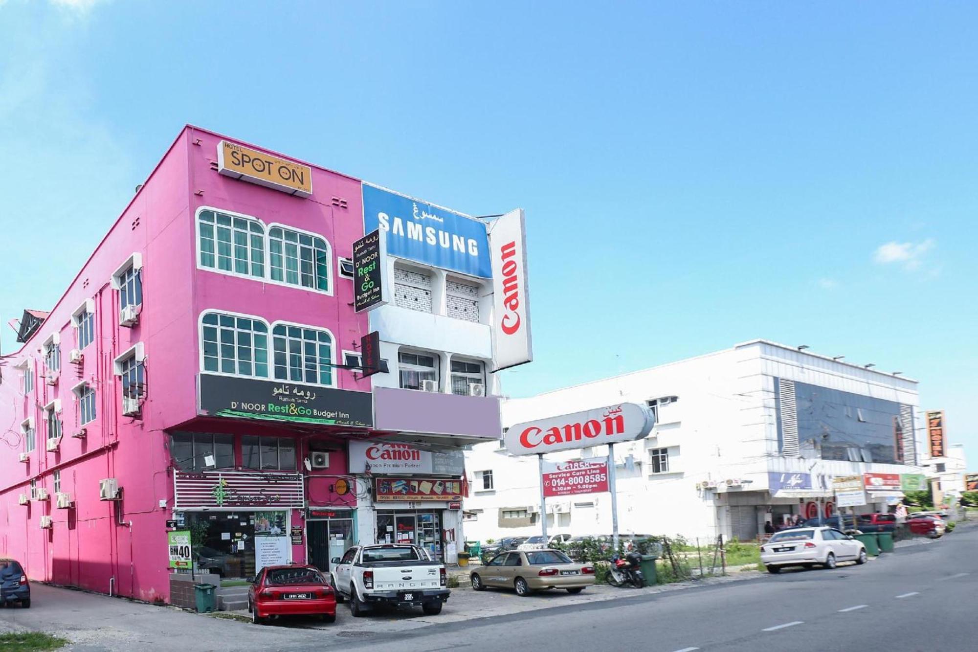 Spot On 89796 D'Noor Budget Inn كوتا بْهارو المظهر الخارجي الصورة